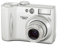 Nikon Coolpix 5900