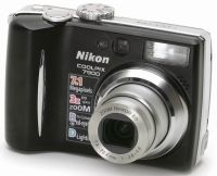 Nikon Coolpix 7900